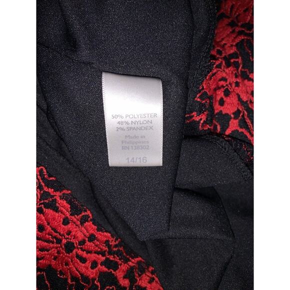 Avenue Womens Black & Red Floral Lace Top Size 14 16 Short Sleeve Y2K Style - Picture 6 of 6